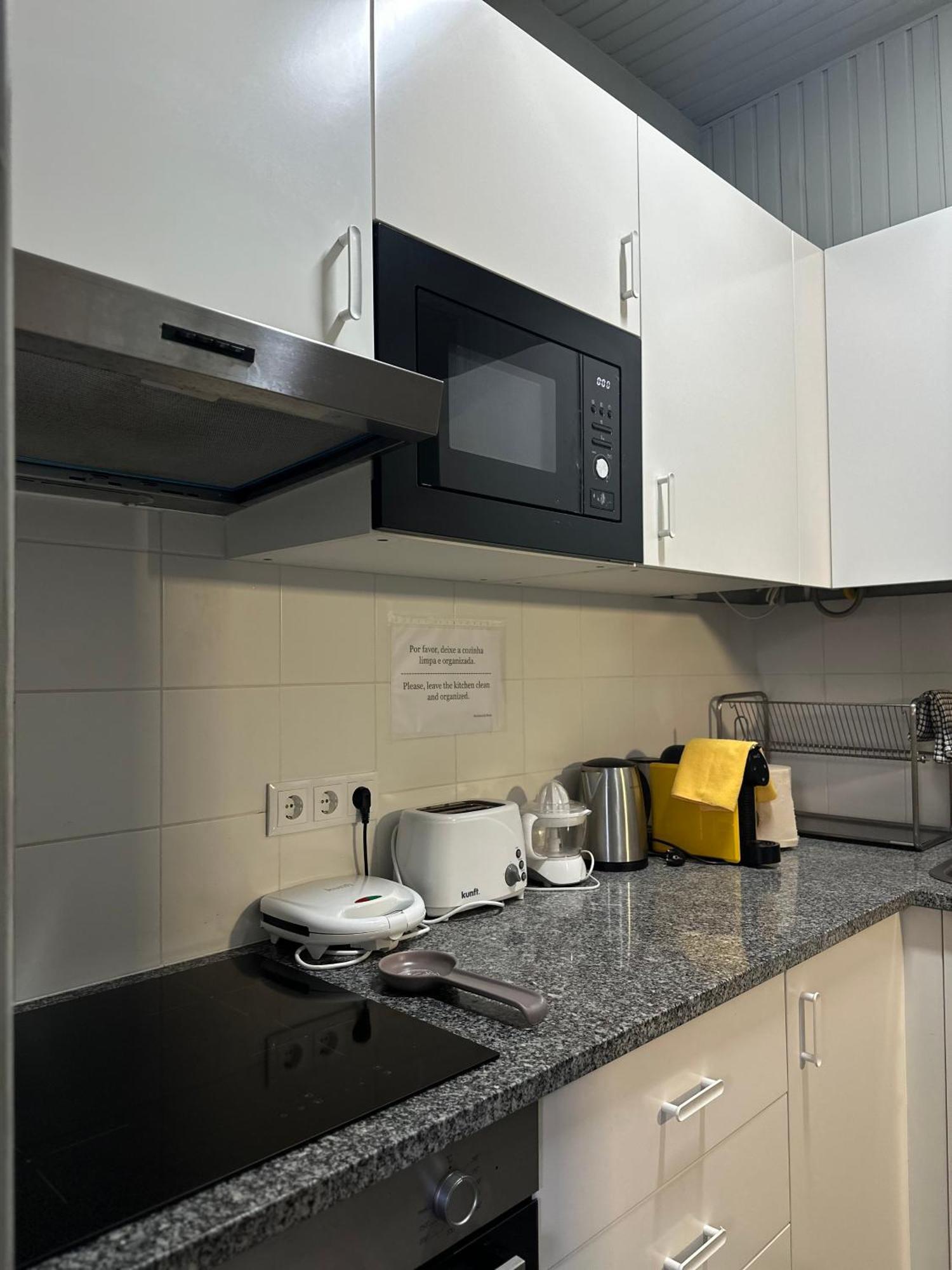 A Beira Hostel 阿威罗 外观 照片